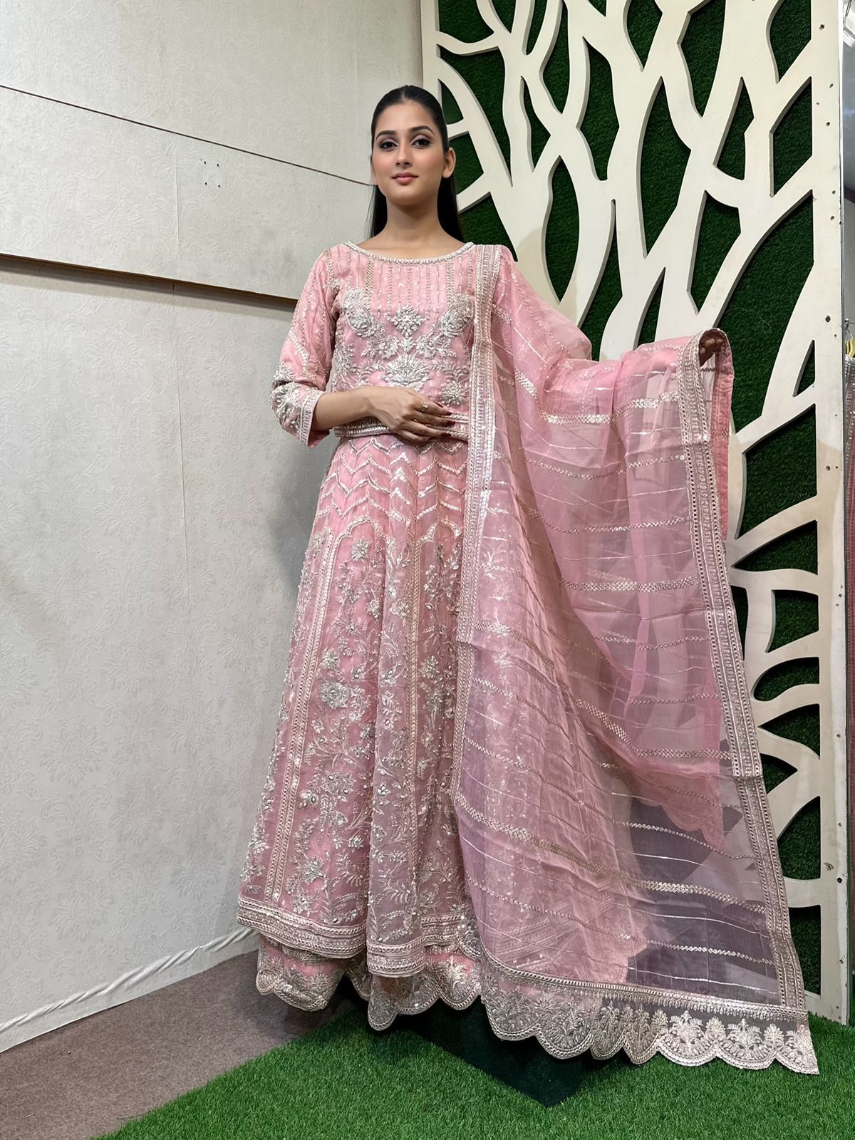 LEHNGA CHOLI ARTICLE