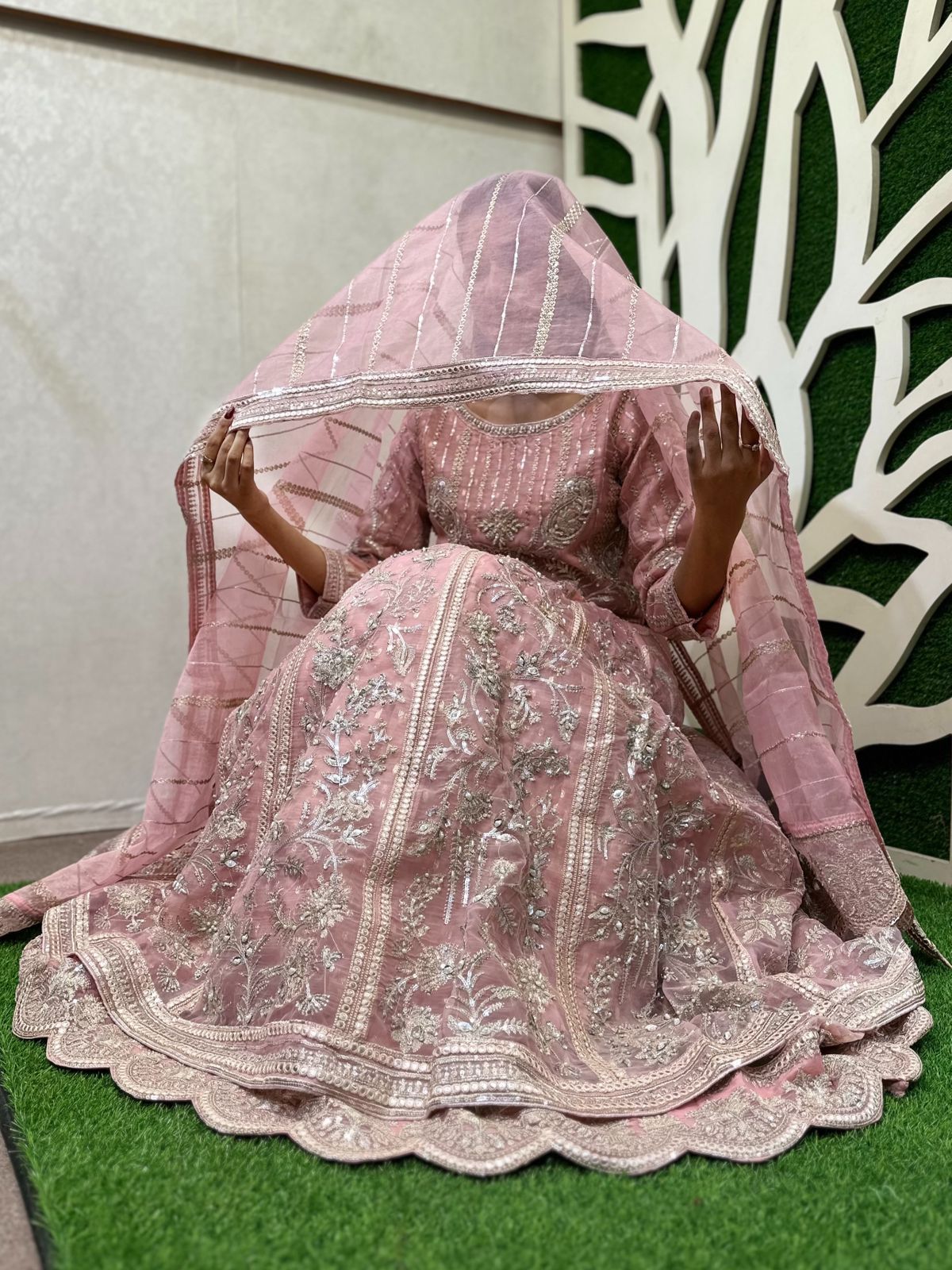 LEHNGA CHOLI ARTICLE