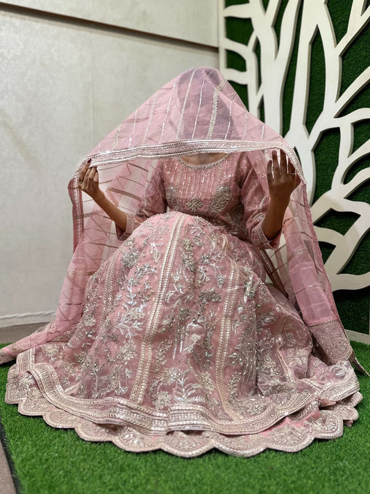 LEHNGA CHOLI ARTICLE