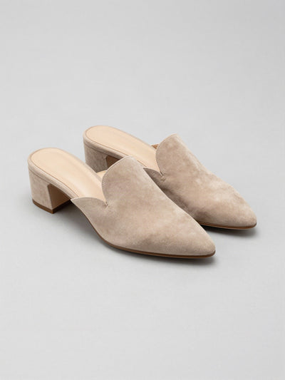 Tove mule med spids tå – Beige