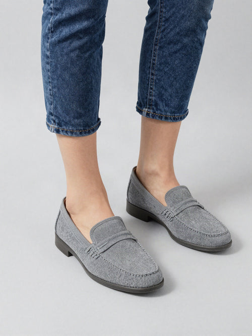 Vega slip-on loafer