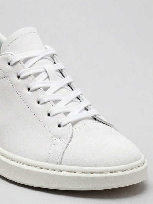 Ellen sneaker i ruskindslook